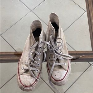 Very worn in converse size 4